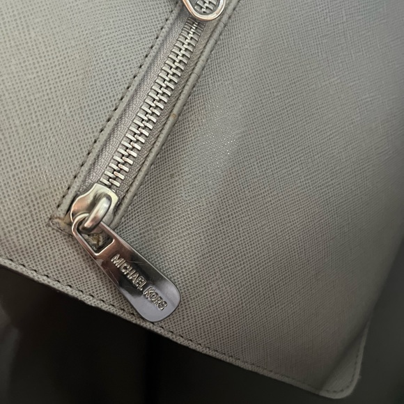 Michael Kors Large grey tote bag purse - Picture 5 of 8